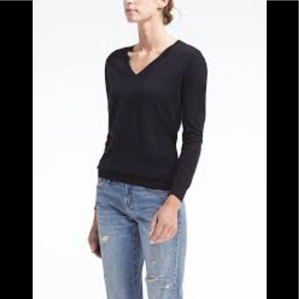 Banana Republic light merino wool sweater